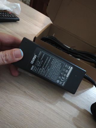 Cargador HP portátil