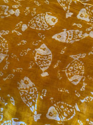 pareo amarillo peces