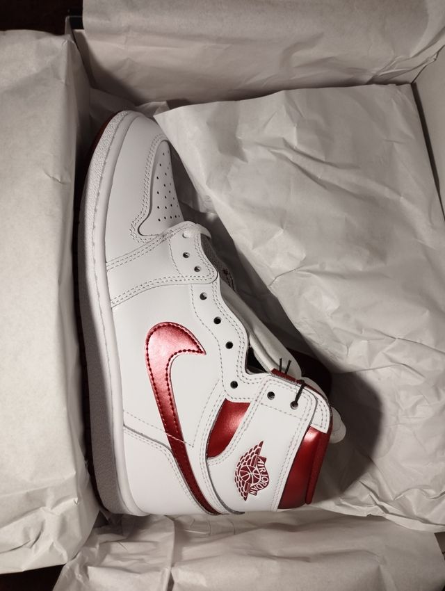 Air Jordan 1 High '85