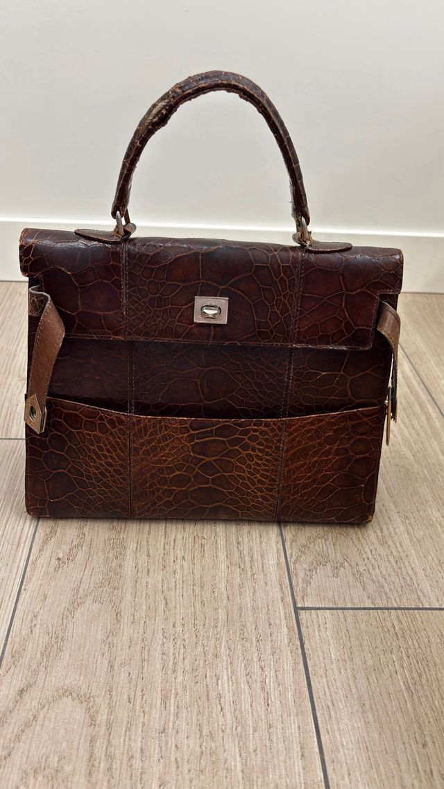 Bolso tipo Hermès Kelly cocodrilo marrón