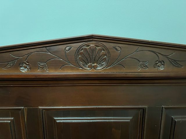 Cabecero madera nogal estilo clásico