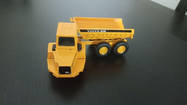 Volvo BM Dumper - Camión de juguete