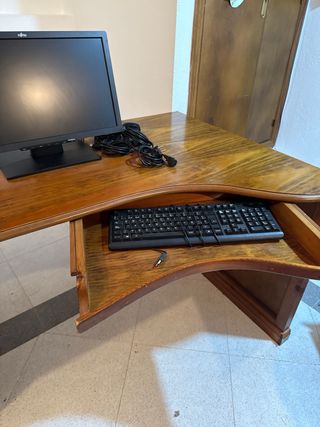 Escritorio madera curvo