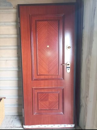 Puerta blindada madera