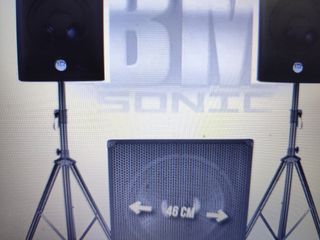 Equipo sonido 2400W: 2 altavoces + subwoofer