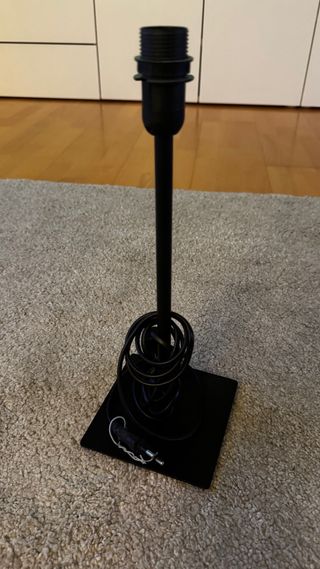 Lampara mesita noche Ikea - negra