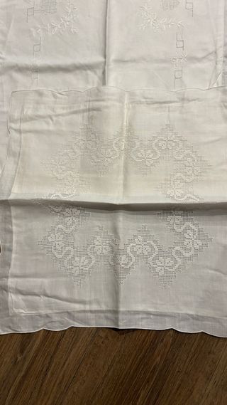 Fundas cojines blancas bordadas