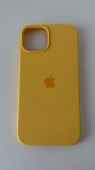 Funda silicona amarilla iPhone 14