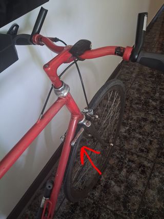 Bicicleta carretera roja
