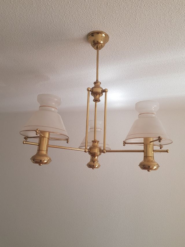 Lámpara vintage dorada 3 luces