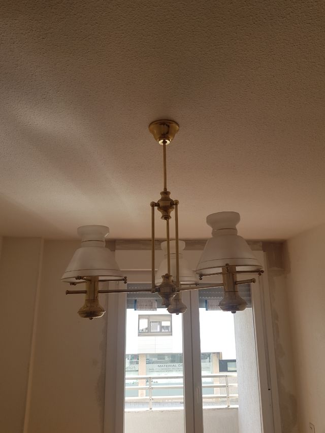 Lámpara vintage dorada 3 luces