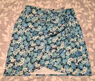 Mini Falda Pull&Bear estampada talla xs