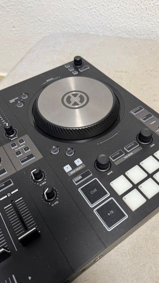 Traktor S3 - Mesa de mezclas DJ