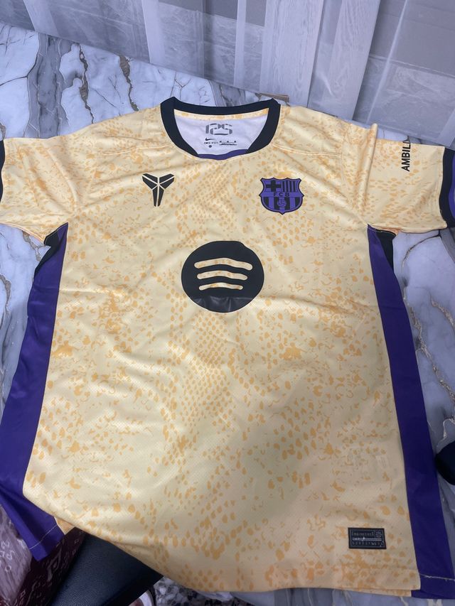 Camiseta FC Barcelona - Amarilla y Morada