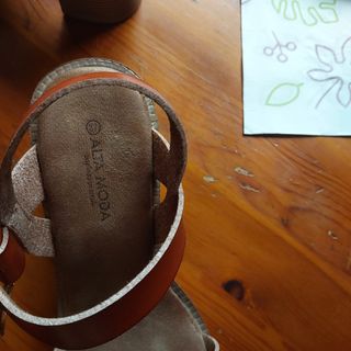 Sandalias plataforma marrones mujer talla 37. 