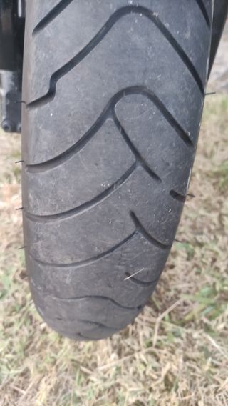 Hyosung Comet 650i blanca