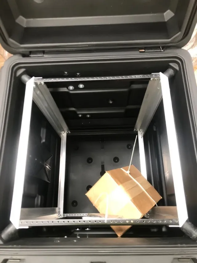 Rack 10U Roto Shock (24")