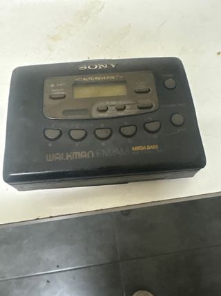 Sony Walkman FM/AM Radio Cassette