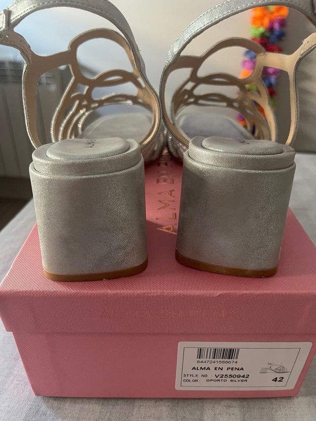 Sandalias Alma en Pena Plata 42, un solo uso