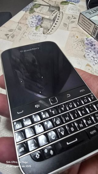BlackBerry Classic - Smartphone