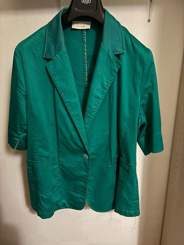 Giacca verde manica corta