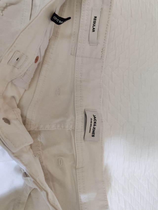Shorts Jack&Jones blancos rotos