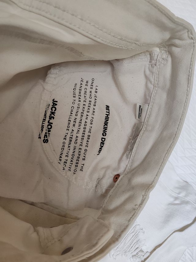 Shorts Jack&Jones blancos rotos