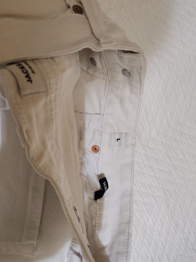 Shorts Jack&Jones blancos rotos