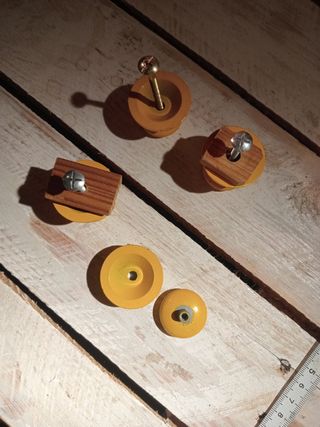 4 Tiradores amarillos vintage