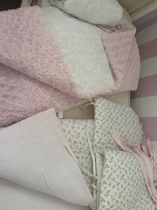 Colcha cuna bebé rosa - 4 piezas
