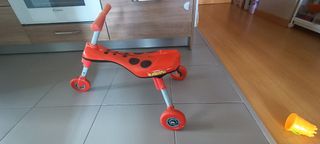 Triciclo infantil rojo Scuttlebug