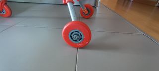 Triciclo infantil rojo Scuttlebug