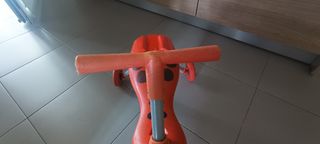 Triciclo infantil rojo Scuttlebug