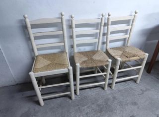3 Sillas antiguas de mimbre