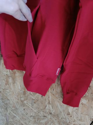 Sudadera Supreme roja
