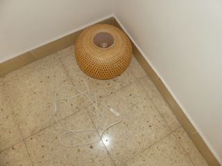 Lámpara mimbre marrón