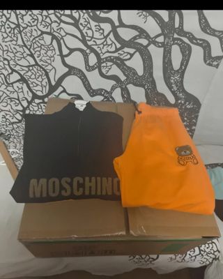 Chándal Moschino bebé, talla S