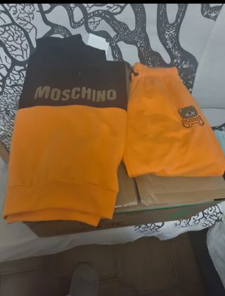 Chándal Moschino bebé, talla S