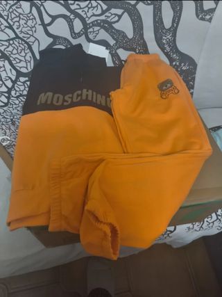 Chándal Moschino bebé, talla S