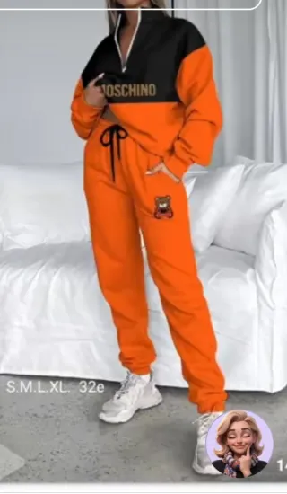 Chándal Moschino bebé, talla S