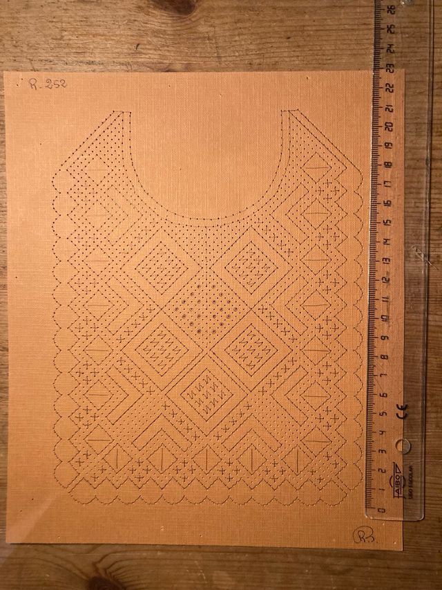 Patrón bolillos Babero de bebé