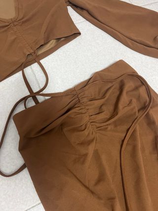 Conjunto Shein marrón - Top y falda
