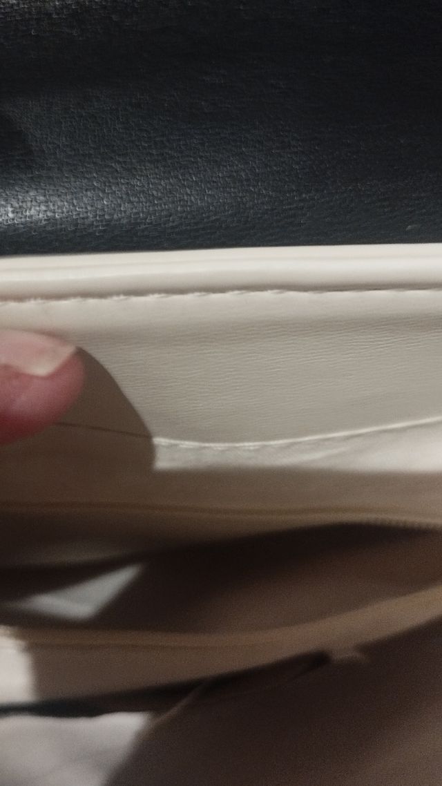 Bolso bandolera blanco y negro