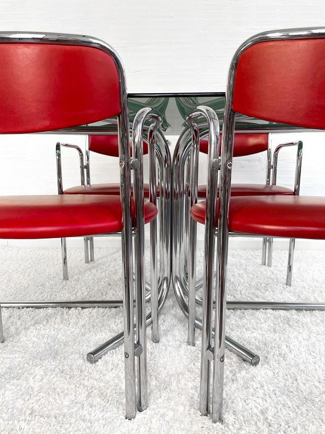 MESA VINTAGE CROMADA OVALADA Y CRISTAL FUMÉ. 70s