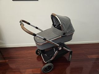 Carrinho MaxiCosi Adorra Versao LUXE + Alcofa Oria