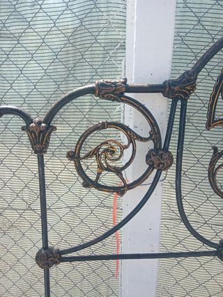 Testiera in ferro battuto Art Nouveau del XIX secolo 