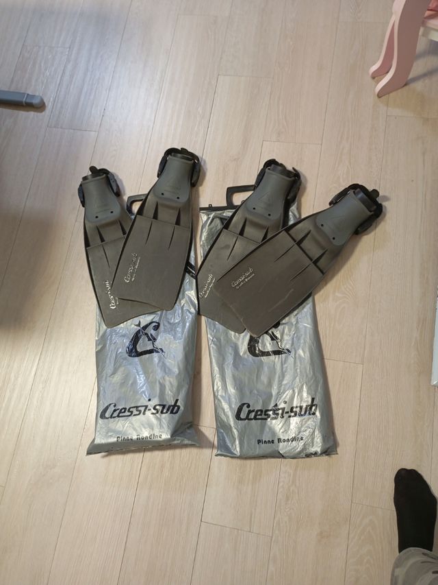 Lote de 2 juegos de aletas Cressi Rondine gramma