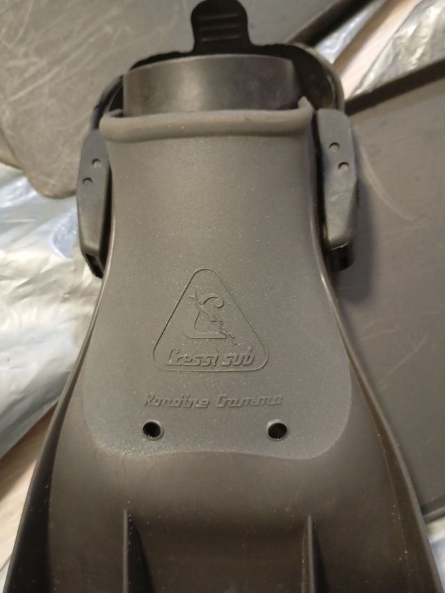 Lote de 2 juegos de aletas Cressi Rondine gramma