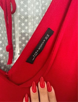 Mono rojo Zara eventos - capa espalda