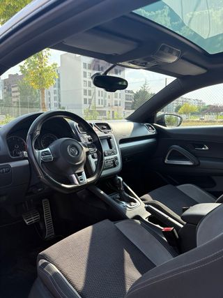 Volkswagen Scirocco 2.0 tsi Dsg